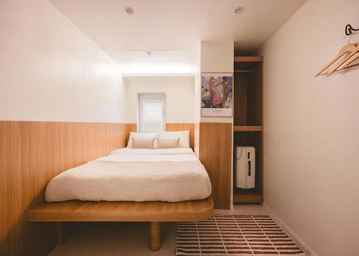Slowon Hongdae Hotel *