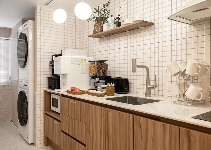 Slowon Hongdae Hotel *