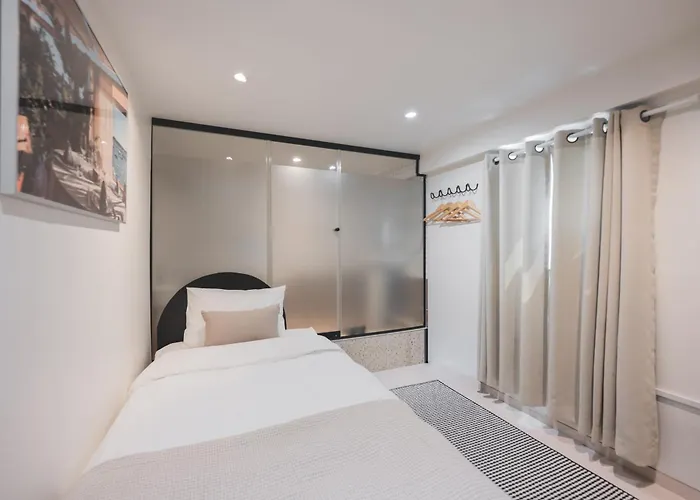 Slowon Hongdae Hotel *